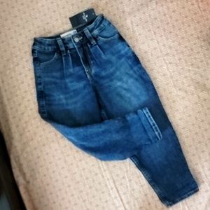 Girl mom jeans
